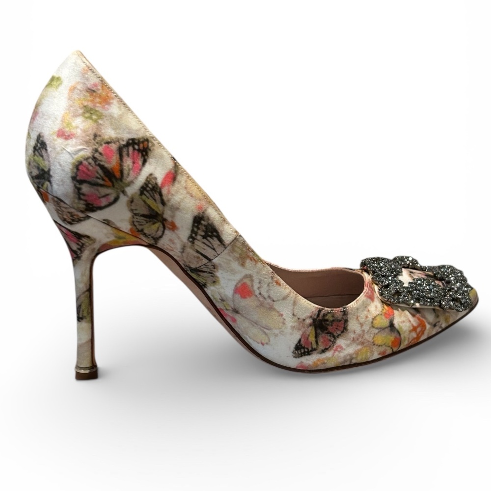 Manolo Blahnik Multicolor Butterfly Print Fabric Hangisi Pointed Toe.Size 6.5
